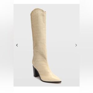 Schutz Analeah croc egg shell boots NWT